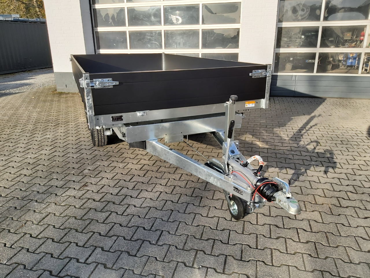 Saris Kipper K3 356 184 3500 2 E 356x184x35cm black edition Elektro Rampen Stützen (L) 3500kg - Kipper Anhänger: das Bild 3 Saris Kipper K3 356 184 3500 2 E 356x184x35cm black edition Elektro Rampen Stützen (L) 3500kg - Kipper Anhänger: das Bild 3