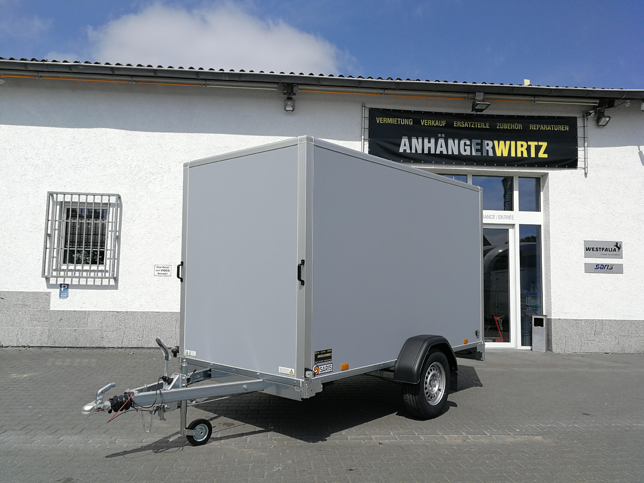 Saris Koffer GO 306 306x154x180cm GFK grau (M) 1500kg Modell 2025 - Koffer Anhänger: das Bild 1 Saris Koffer GO 306 306x154x180cm GFK grau (M) 1500kg Modell 2025 - Koffer Anhänger: das Bild 1