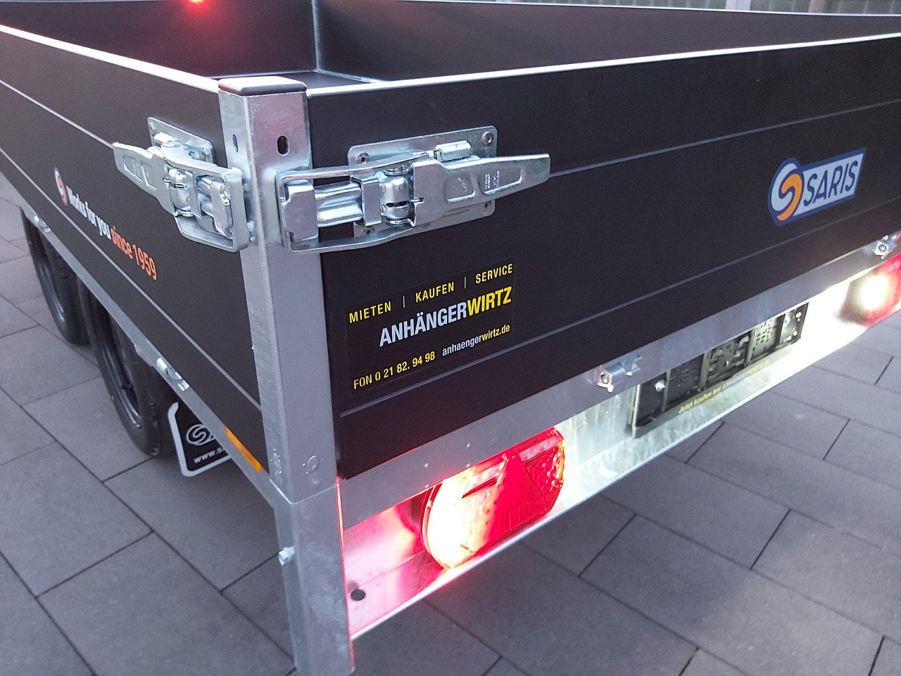 Pritschenanhänger/ Plattformanhänger Saris PL406 204 2700 2 406x204x35cm black Edition LED Beleuchtung 13" ( XL) 2700kg Januar Aktion: das Bild 6