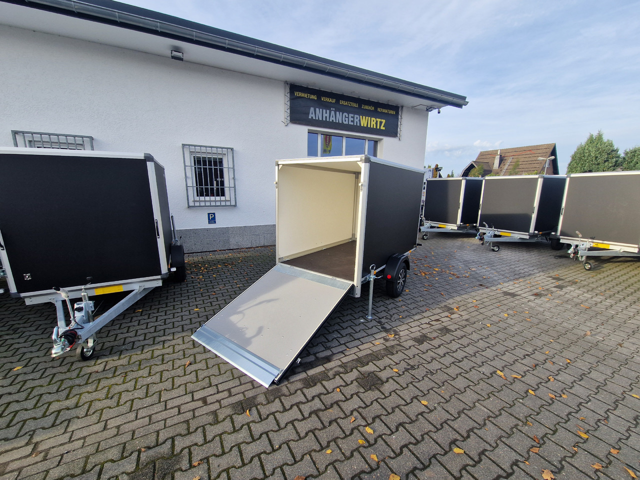 Variant C1315 C2 Edition black 258x148x157cm Alufelgen Heckrampe 1350kg 100km/H black deal - Motorradanhänger: das Bild 3 Variant C1315 C2 Edition black 258x148x157cm Alufelgen Heckrampe 1350kg 100km/H black deal - Motorradanhänger: das Bild 3
