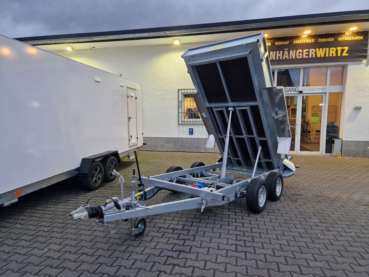 Variant Heckkipper Tieflader 3515 MT20 300x150x30cm Auffahrrampen Stützen Parabelfeder 3500kg 100km - Kipper Anhänger: das Bild 4 Variant Heckkipper Tieflader 3515 MT20 300x150x30cm Auffahrrampen Stützen Parabelfeder 3500kg 100km - Kipper Anhänger: das Bild 4
