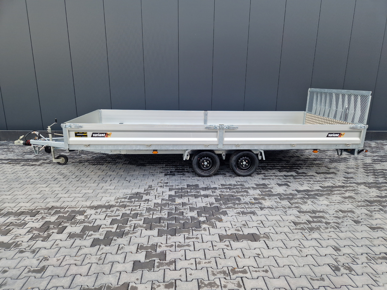 Variant Maschinentransporter 3552 UX Maxi Load 520x210x30cm Tandem Parabelfederung LED 3500kg - Baumaschinenanhänger: das Bild 2 Variant Maschinentransporter 3552 UX Maxi Load 520x210x30cm Tandem Parabelfederung LED 3500kg - Baumaschinenanhänger: das Bild 2