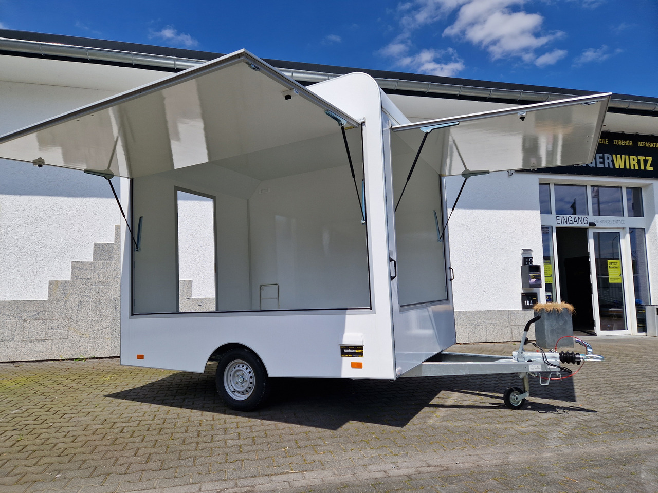 Verkaufsanhänger VK 300 220 aero retro 300x220x230cm 2 Verkaufsklappen rechts & vorn Hecktür 1300kg - Verkaufsanhänger: das Bild 1 Verkaufsanhänger VK 300 220 aero retro 300x220x230cm 2 Verkaufsklappen rechts & vorn Hecktür 1300kg - Verkaufsanhänger: das Bild 1