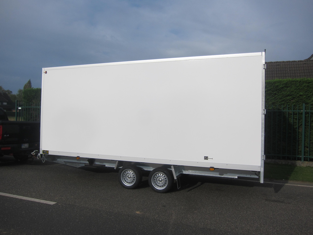 WM Meyer Kofferanhänger AZHLC 2750/210 S40 501x210x205cm niedrig Fahrgestell 13" (XXL) 2700kg - Koffer Anhänger: das Bild 2 WM Meyer Kofferanhänger AZHLC 2750/210 S40 501x210x205cm niedrig Fahrgestell 13" (XXL) 2700kg - Koffer Anhänger: das Bild 2