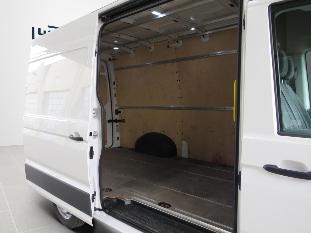VOLKSWAGEN Crafter 35 L3H3 Kasten Euro6 Klima ZV - Kastenwagen: das Bild 5 VOLKSWAGEN Crafter 35 L3H3 Kasten Euro6 Klima ZV - Kastenwagen: das Bild 5