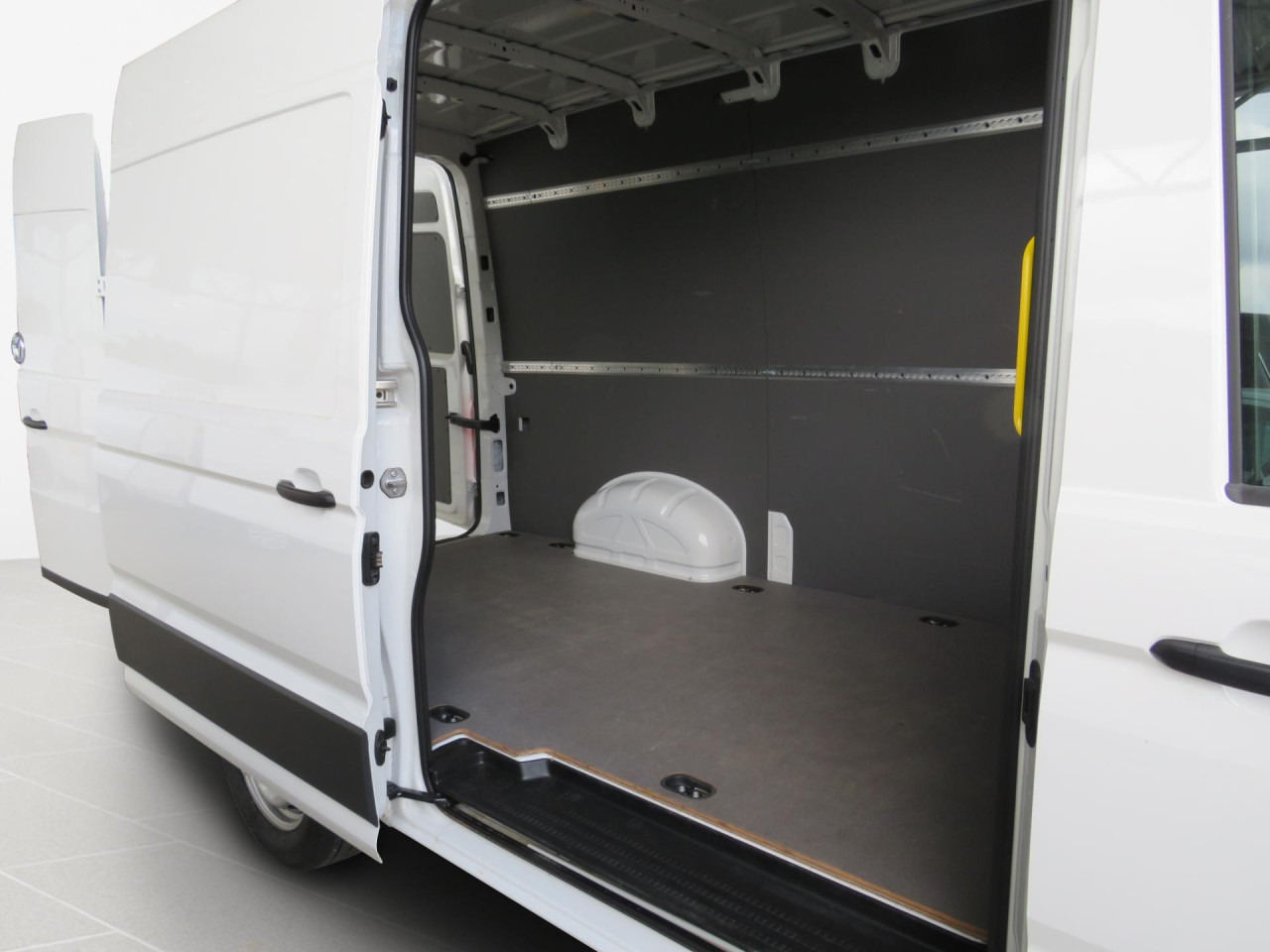 VOLKSWAGEN Crafter 35 L3H3 Kasten Klima ZV - Kastenwagen: das Bild 4 VOLKSWAGEN Crafter 35 L3H3 Kasten Klima ZV - Kastenwagen: das Bild 4