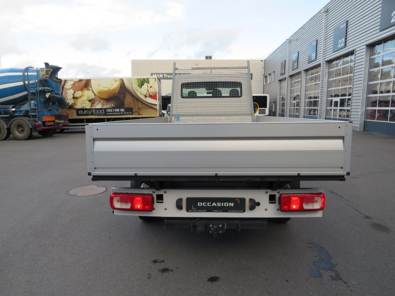 Volkswagen Crafter 35 L4 EK Pritsche Euro6 Klima AHK ZV - Pritsche Transporter: das Bild 5 Volkswagen Crafter 35 L4 EK Pritsche Euro6 Klima AHK ZV - Pritsche Transporter: das Bild 5