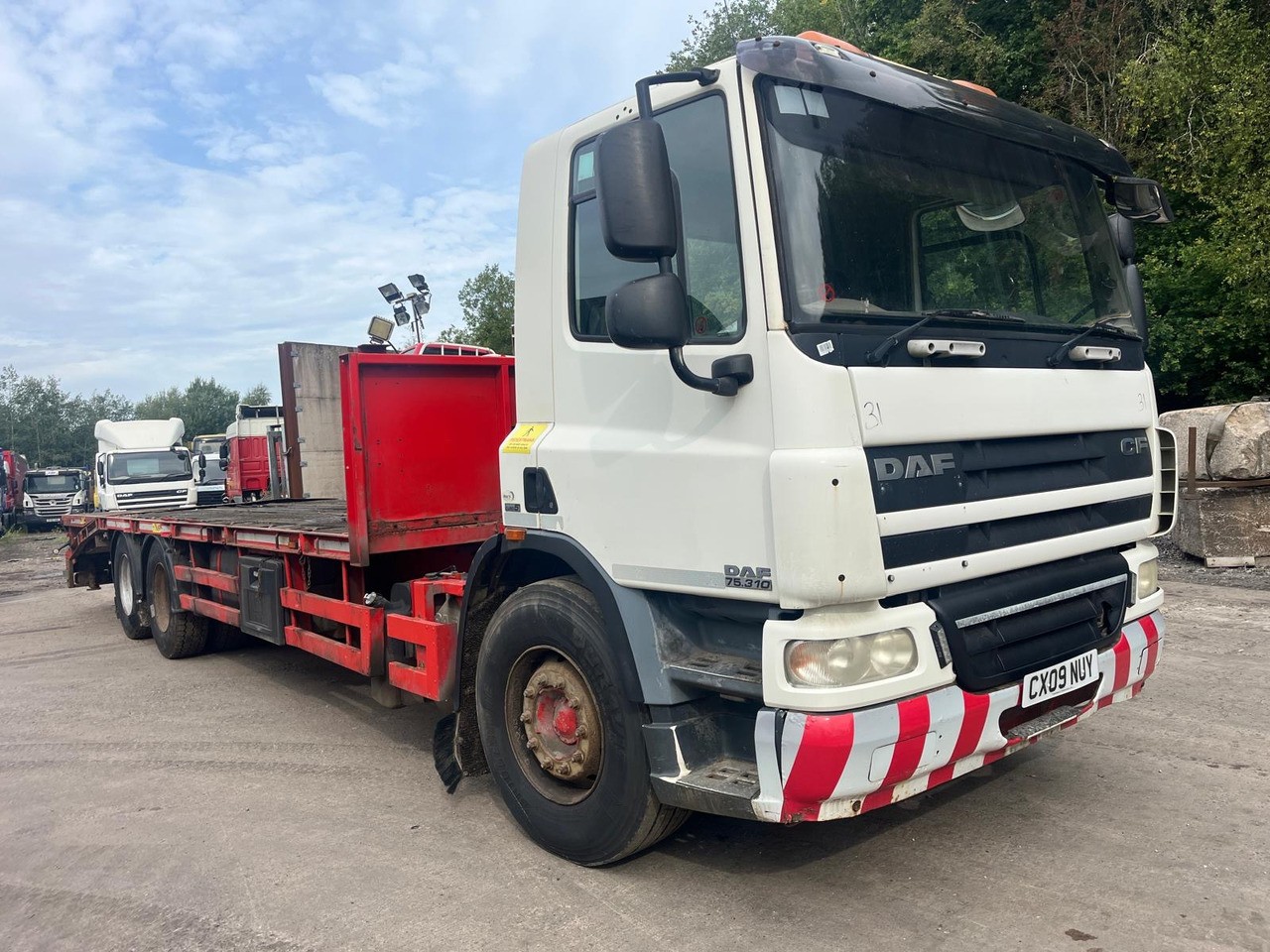 DAF 75 CF 310 - Pritsche LKW: das Bild 2 DAF 75 CF 310 - Pritsche LKW: das Bild 2