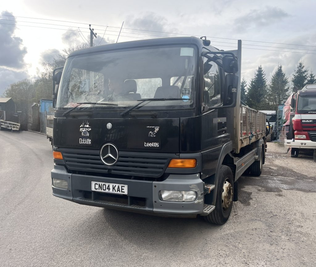Mercedes Atego 1623 4x2 Rigid - Pritsche LKW, Autokran: das Bild 1 Mercedes Atego 1623 4x2 Rigid - Pritsche LKW, Autokran: das Bild 1