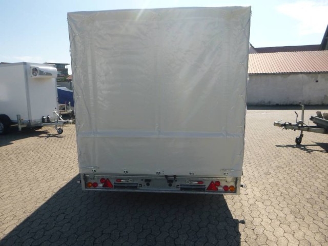 Brian James Cargo Connect Universalanhänger mit Hochplane 476-5522-35-3-10, 5500 x 2290 x 300 mm, 3,5 to., 10 Zoll - PKW Anhänger: das Bild 4 Brian James Cargo Connect Universalanhänger mit Hochplane 476-5522-35-3-10, 5500 x 2290 x 300 mm, 3,5 to., 10 Zoll - PKW Anhänger: das Bild 4