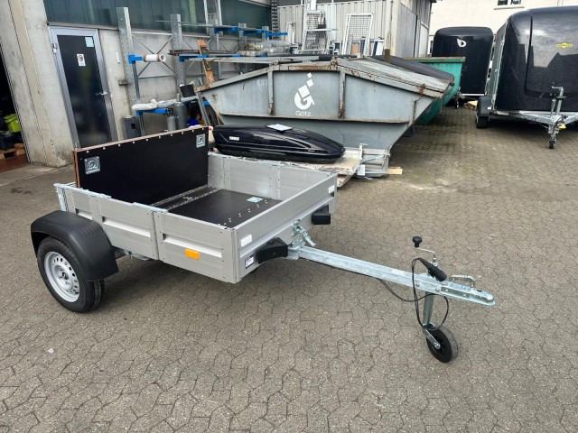Faltos Pureline Vorteilsaktion, 750 kg, 2420 x 1420 x 300 mm - PKW Anhänger: das Bild 1 Faltos Pureline Vorteilsaktion, 750 kg, 2420 x 1420 x 300 mm - PKW Anhänger: das Bild 1