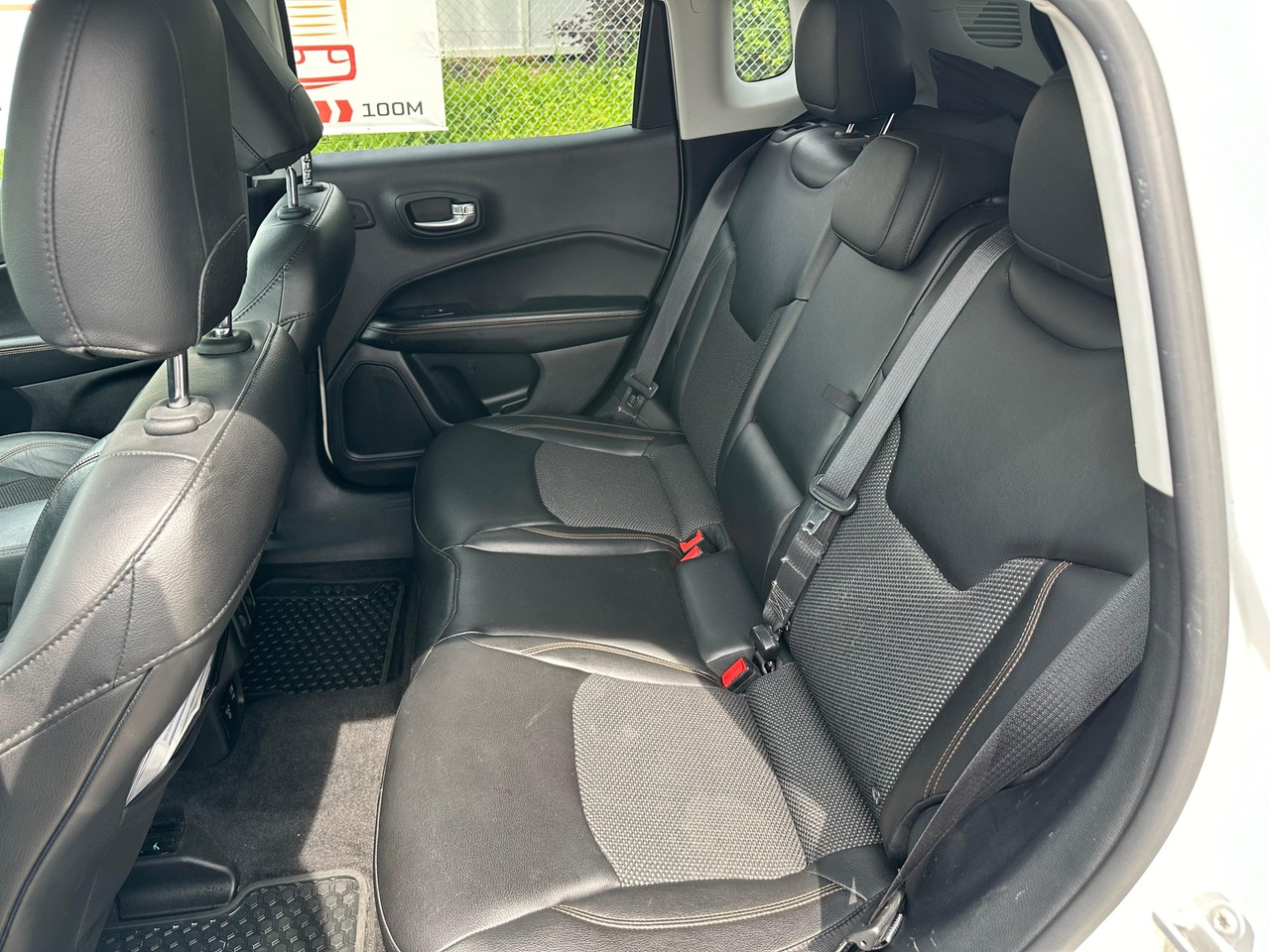 SUV/ Geländewagen JEEP: das Bild 6