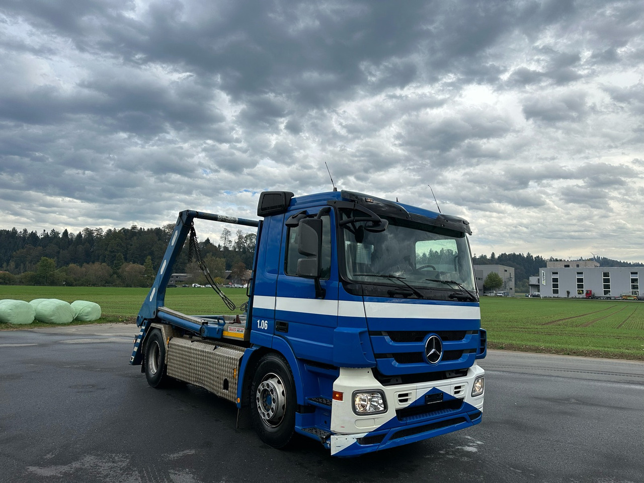 Absetzkipper MERCEDES-BENZ Actros 18.32 4x2 Trösch absetzkipper: das Bild 13