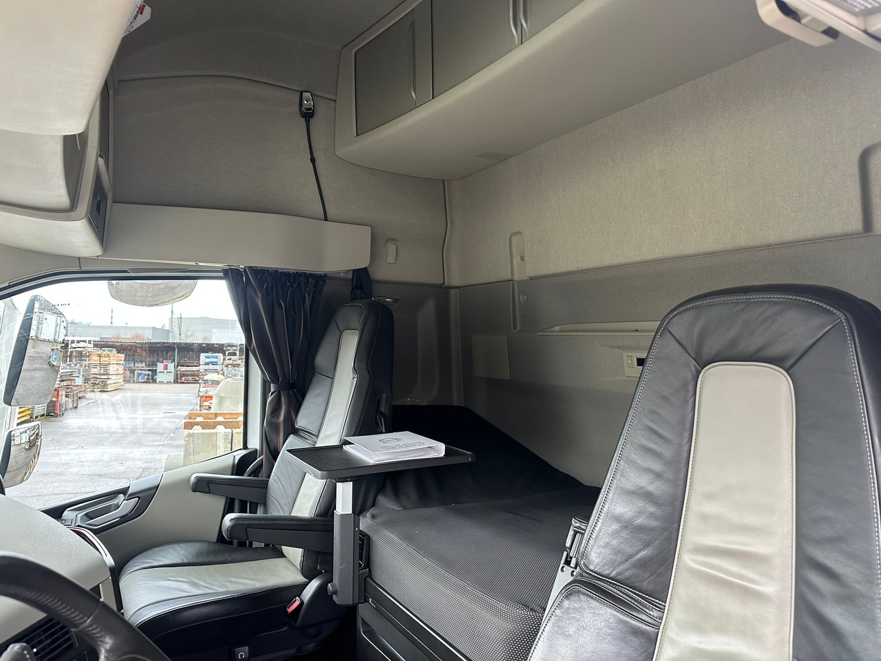 Sattelzugmaschine VOLVO FH 540 4x2T Globetrotter DualClutch: das Bild 10