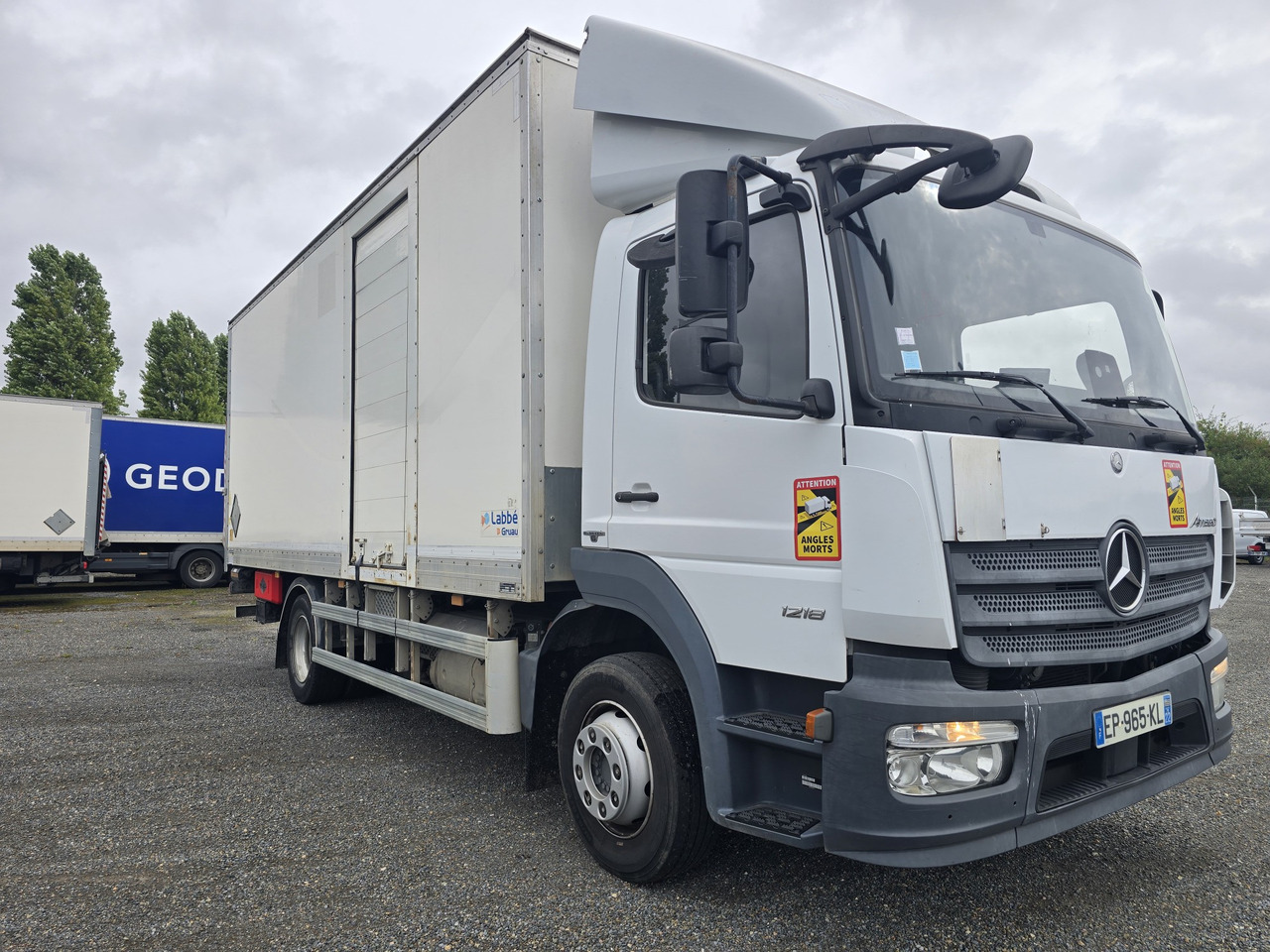 MERCEDES-BENZ Atego 1218 - Bo - LIFT - SIDE DOOR - ADR - Koffer LKW: das Bild 1 MERCEDES-BENZ Atego 1218 - Bo - LIFT - SIDE DOOR - ADR - Koffer LKW: das Bild 1