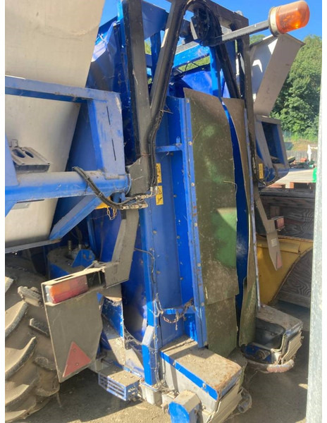 BRAUD TB15 - Traubenvollernter: das Bild 3 BRAUD TB15 - Traubenvollernter: das Bild 3