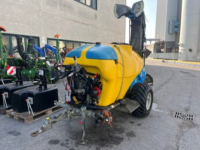 Martignani KWH M612 - Pflanzenschutzspritze: das Bild 2 Martignani KWH M612 - Pflanzenschutzspritze: das Bild 2