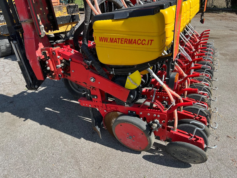 MaterMacc MS 8230 - Einzelkornsämaschine: das Bild 4 MaterMacc MS 8230 - Einzelkornsämaschine: das Bild 4