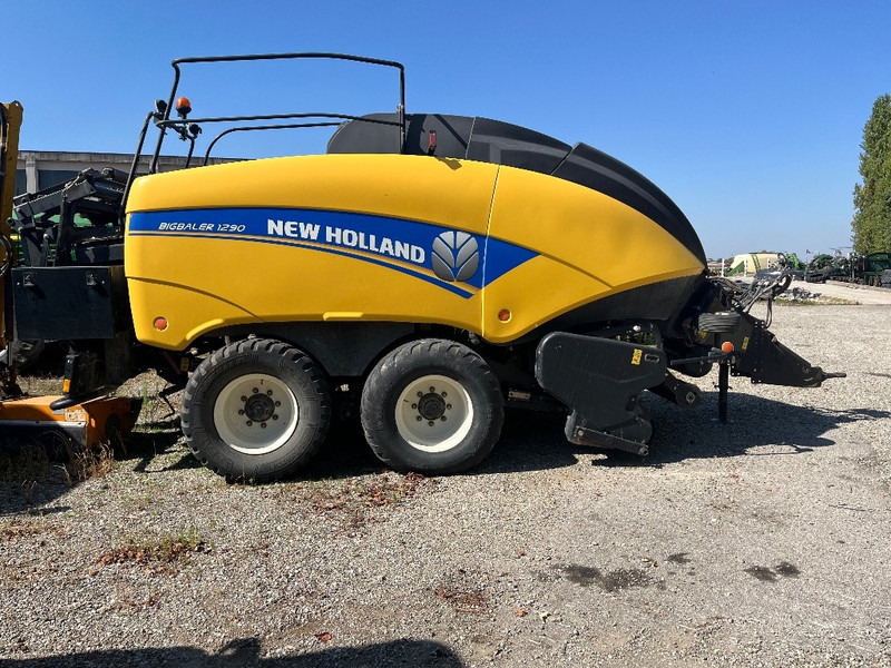 New Holland 1290 - Packenpresse: das Bild 2 New Holland 1290 - Packenpresse: das Bild 2
