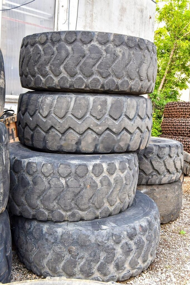 Michelin 23.5R25 - Reifen für Radlader: das Bild 3 Michelin 23.5R25 - Reifen für Radlader: das Bild 3