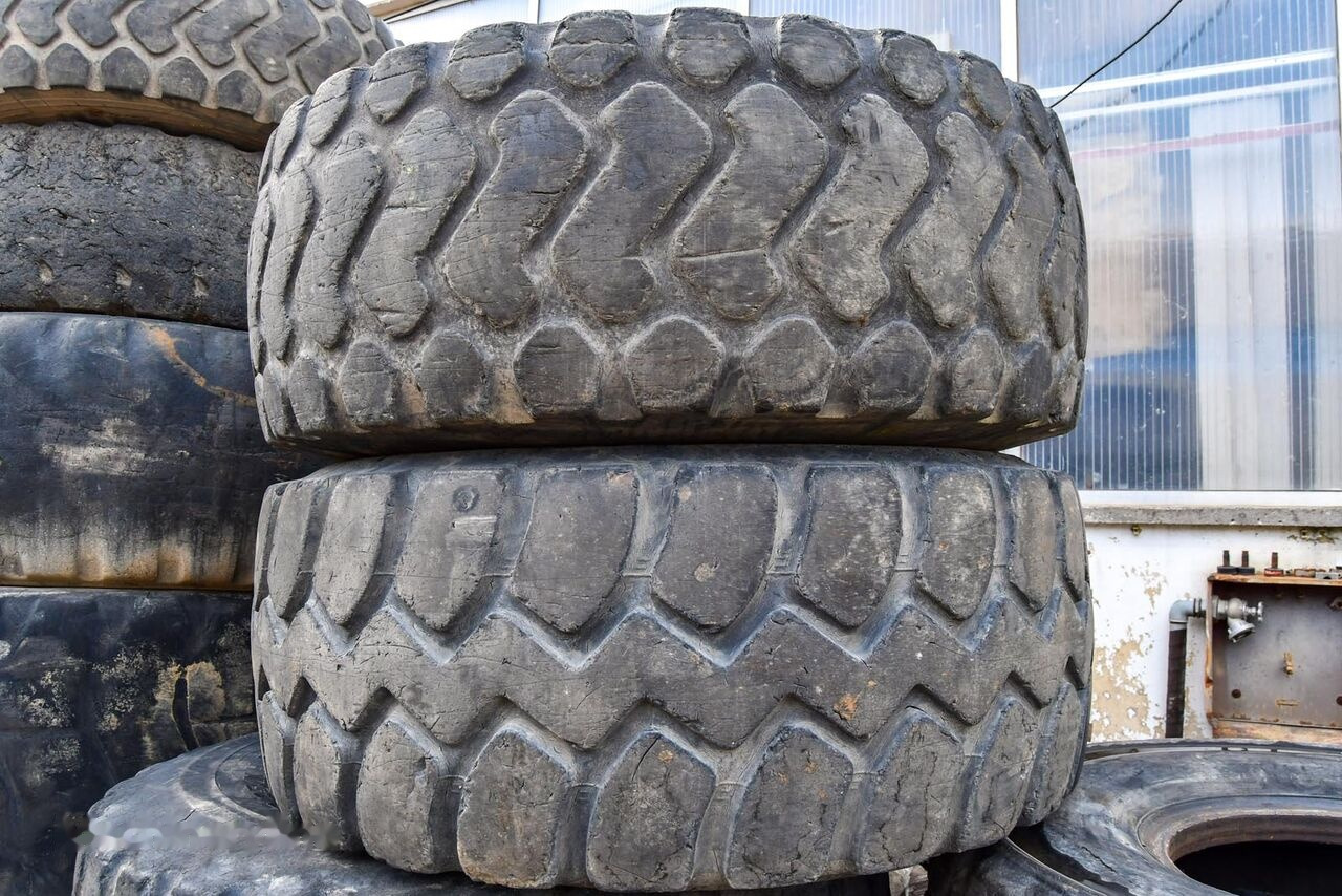 Michelin 23.5R25 - Reifen für Radlader: das Bild 4 Michelin 23.5R25 - Reifen für Radlader: das Bild 4