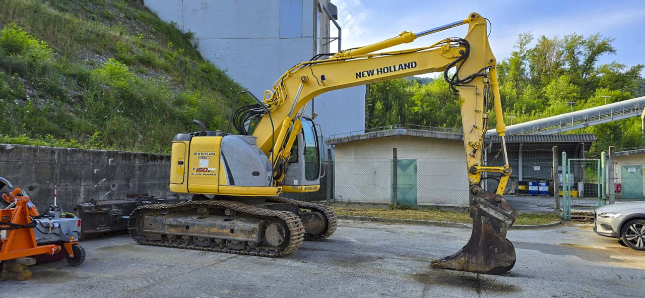 New Holland Kobelco E150BSR-2 Blade Runner - Kettenbagger: das Bild 3 New Holland Kobelco E150BSR-2 Blade Runner - Kettenbagger: das Bild 3