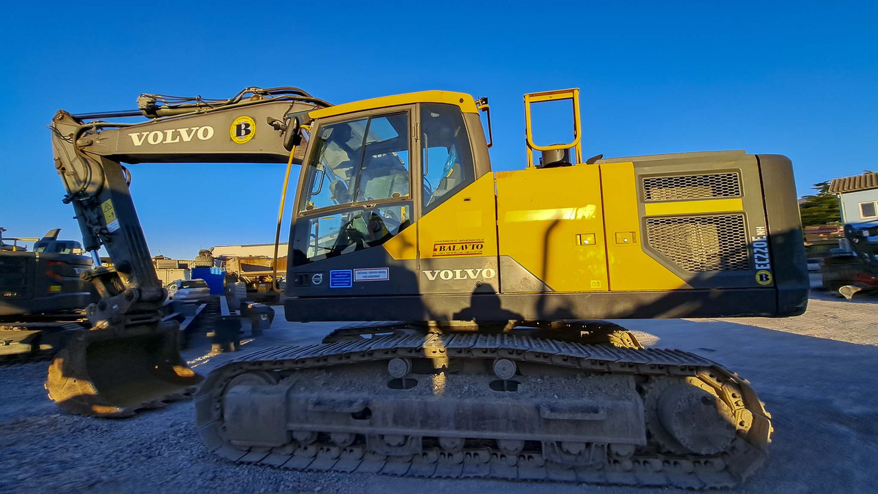 VOLVO EC220ENH - Kettenbagger: das Bild 1 VOLVO EC220ENH - Kettenbagger: das Bild 1