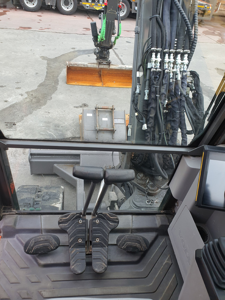 Minibagger VOLVO EC60E: das Bild 33