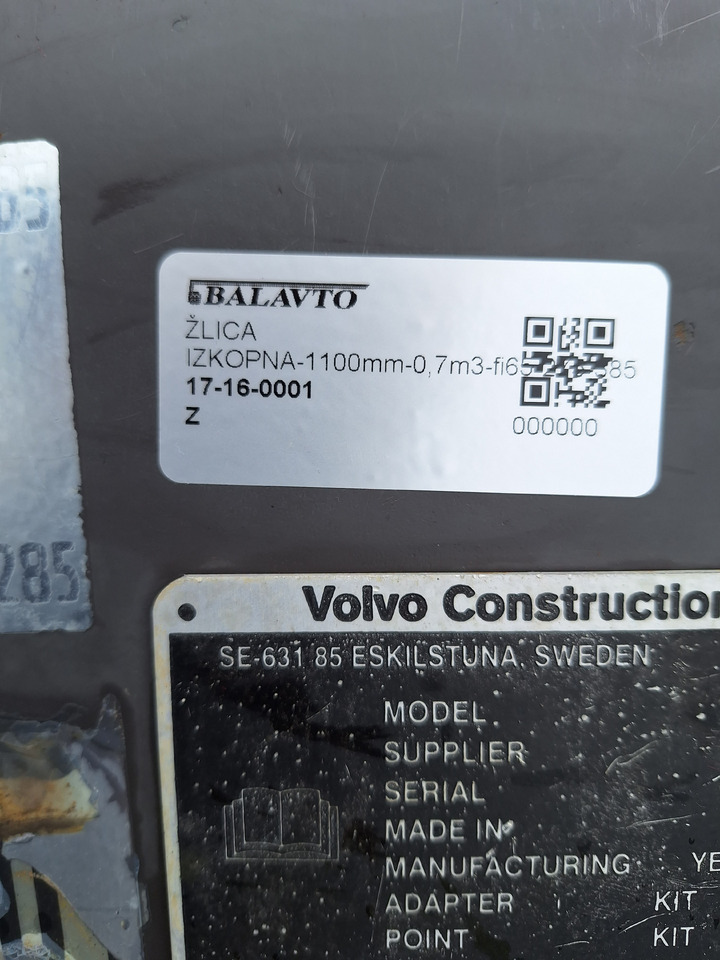 VOLVO digging bucket 1100 mm - Baggerschaufel: das Bild 5 VOLVO digging bucket 1100 mm - Baggerschaufel: das Bild 5