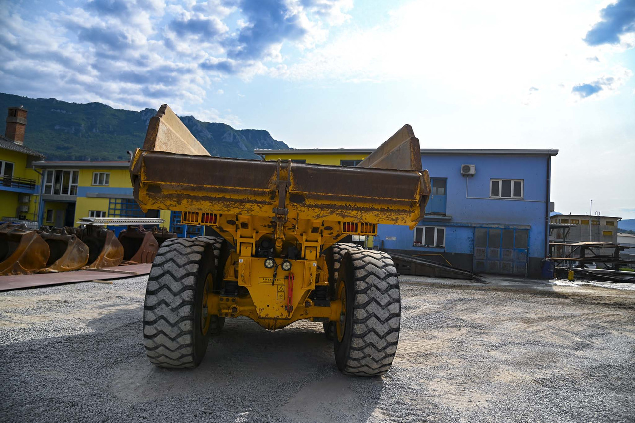 Knickgelenkter Dumper Volvo A25F: das Bild 7