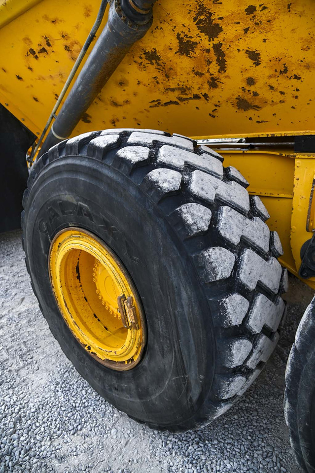 Knickgelenkter Dumper Volvo A25F: das Bild 46