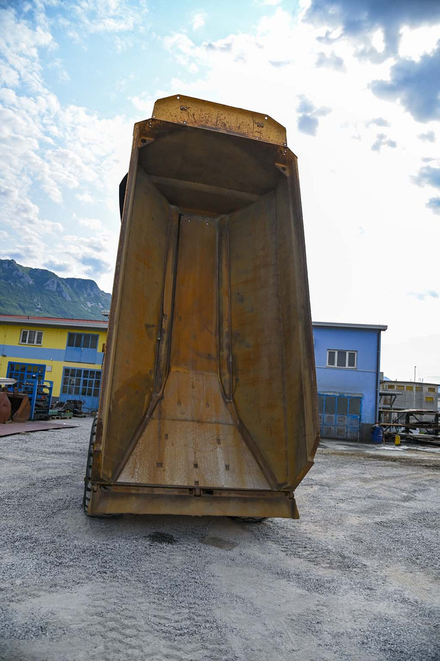 Knickgelenkter Dumper Volvo A25F: das Bild 18