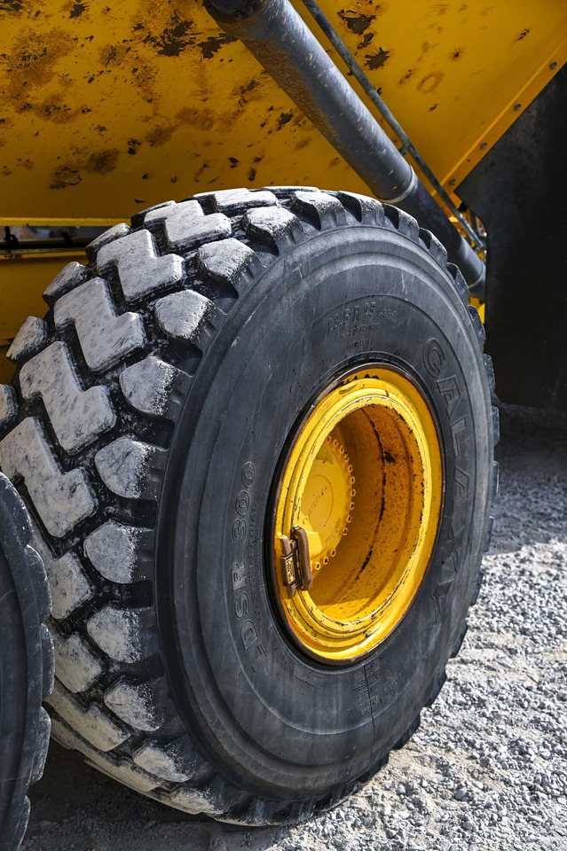 Knickgelenkter Dumper Volvo A25F: das Bild 31
