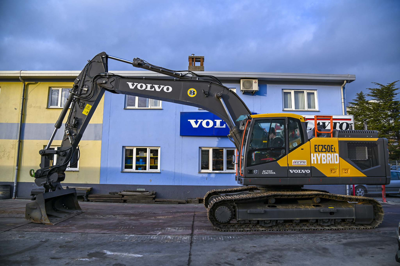 Volvo EC250EL Hybrid - Kettenbagger: das Bild 4 Volvo EC250EL Hybrid - Kettenbagger: das Bild 4