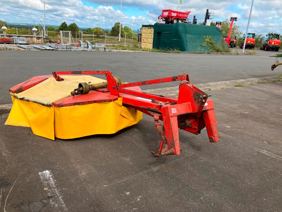 Heckmähwerk Fella KM 187 Trommelmäher 1,80m - Mähwerk: das Bild 4 Heckmähwerk Fella KM 187 Trommelmäher 1,80m - Mähwerk: das Bild 4