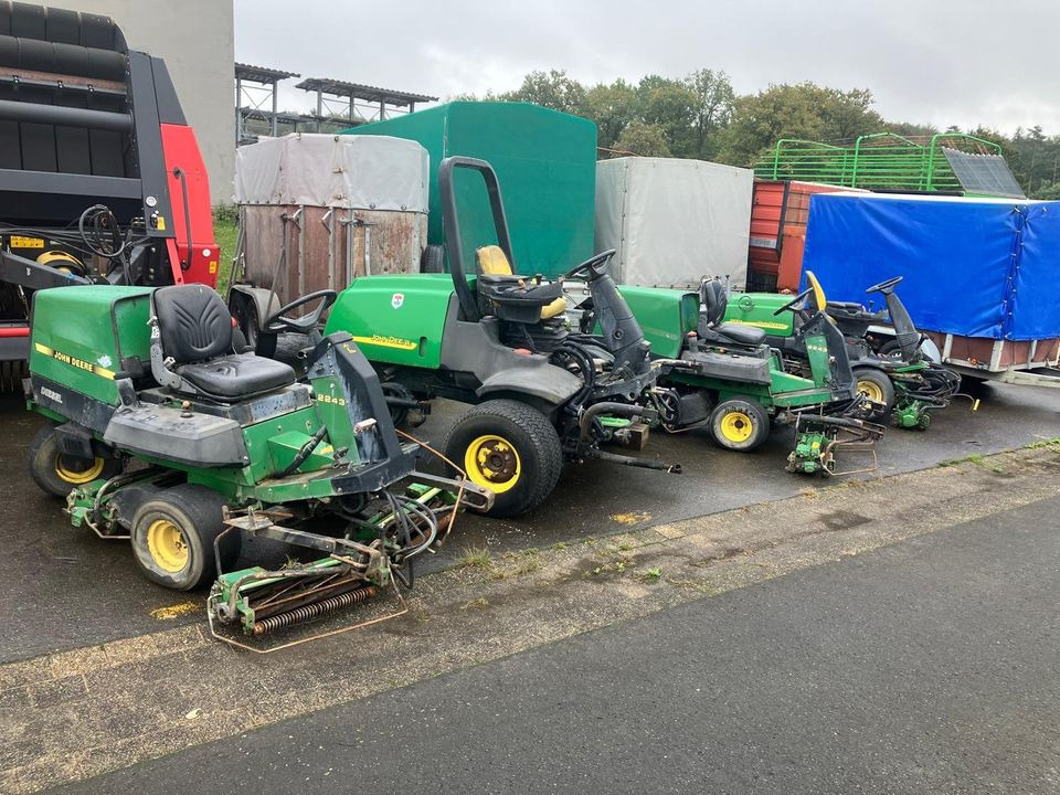 John Deere Spindelmäher, Großflächenmäher 2243, 2500A, 3235C - Rasenmäher: das Bild 3 John Deere Spindelmäher, Großflächenmäher 2243, 2500A, 3235C - Rasenmäher: das Bild 3