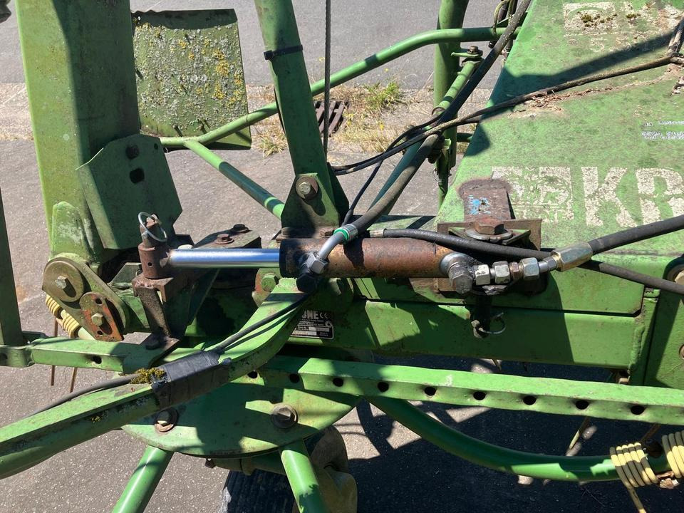 Krone KW 5.50 Wender, Heuer, Zetter hydr. Grenzstreueinrichtung - Heuwender/ Wenderechen: das Bild 4 Krone KW 5.50 Wender, Heuer, Zetter hydr. Grenzstreueinrichtung - Heuwender/ Wenderechen: das Bild 4