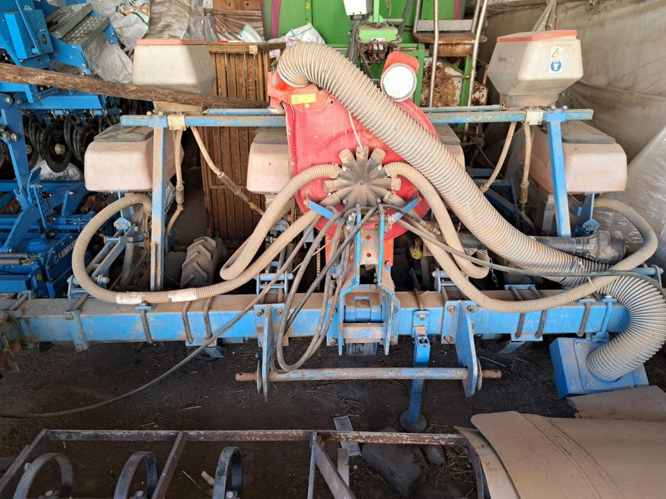 Monosem Pneumatisches Maissägerät 4-Reihig - Einzelkornsämaschine: das Bild 1 Monosem Pneumatisches Maissägerät 4-Reihig - Einzelkornsämaschine: das Bild 1