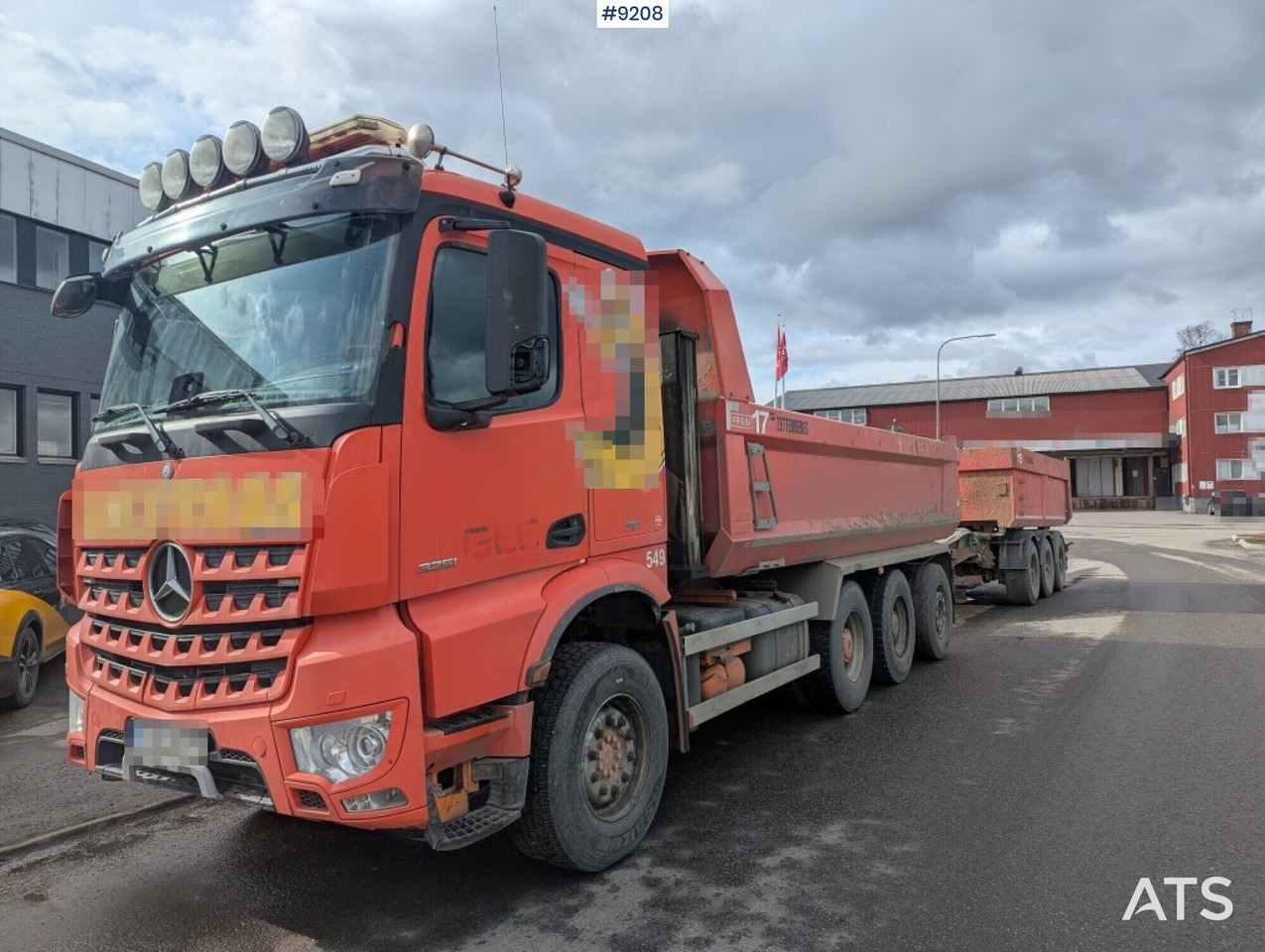 Dump / dozer truck Mercedes Benz Arocs 3251 8X4 with tipper wagon - Kipper: das Bild 1 Dump / dozer truck Mercedes Benz Arocs 3251 8X4 with tipper wagon - Kipper: das Bild 1