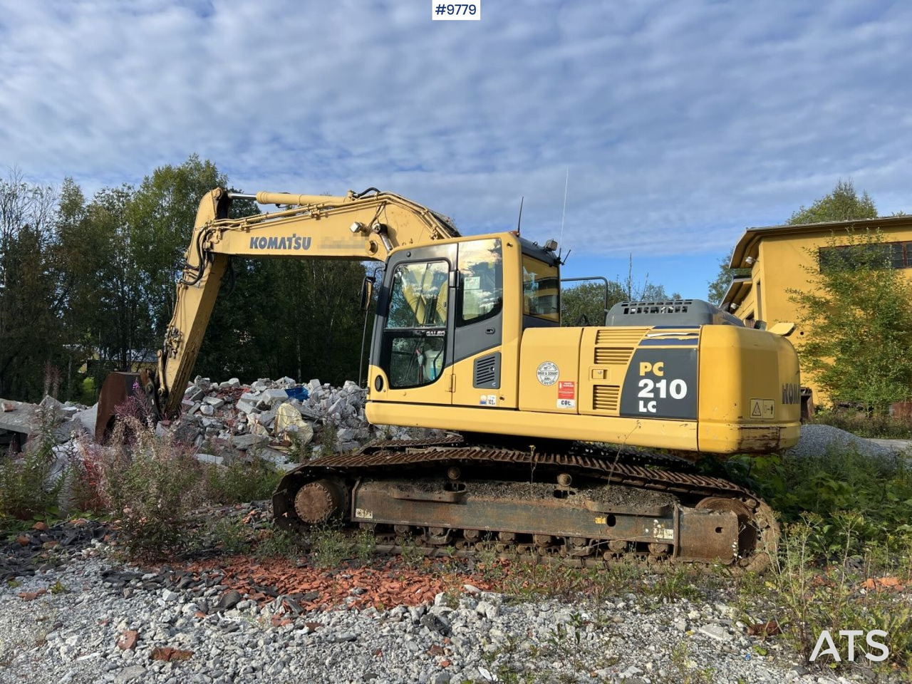 Kettenbagger KOMATSU PC210LC-8 Excavator with buckets: das Bild 7
