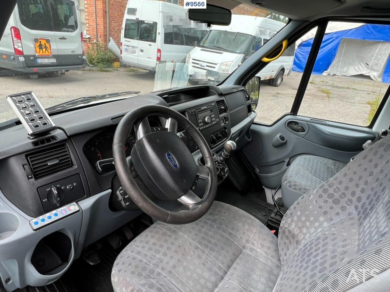 Minibus- Ford FDG6 Transit- Sold newly inspected - Kleinbus, Personentransporter: das Bild 4 Minibus- Ford FDG6 Transit- Sold newly inspected - Kleinbus, Personentransporter: das Bild 4