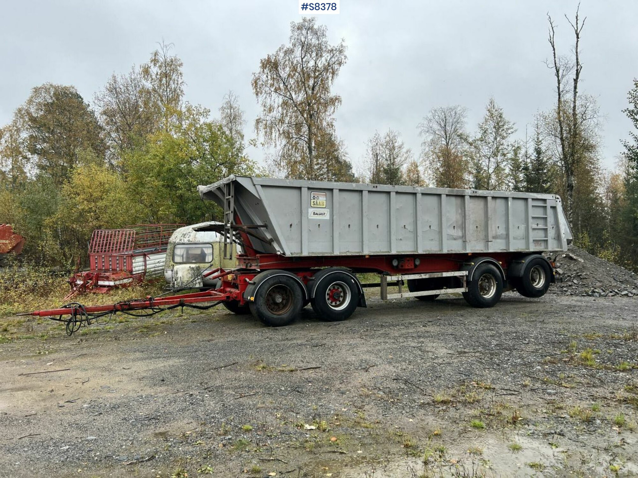 Tipper trailer, Fruehauf TP-87 with dump body Benalu - Kipper Anhänger: das Bild 2 Tipper trailer, Fruehauf TP-87 with dump body Benalu - Kipper Anhänger: das Bild 2