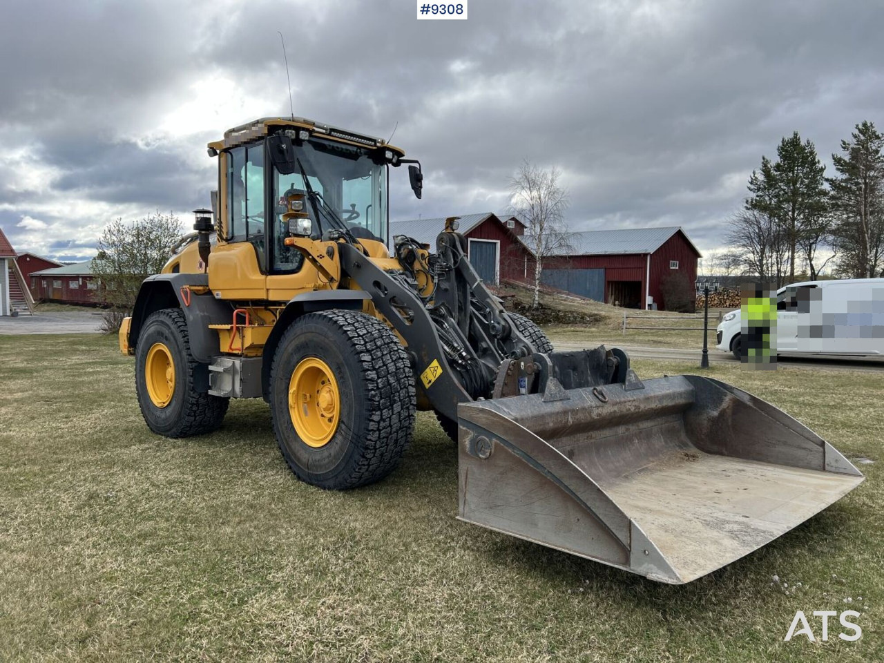 Volvo L60 H Wheel loader with grading bucket (VIDEO) - Radlader: das Bild 2 Volvo L60 H Wheel loader with grading bucket (VIDEO) - Radlader: das Bild 2