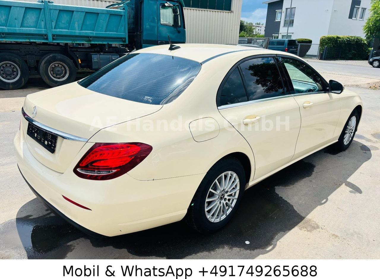 Mercedes-Benz E 220 d *Leder / Sitzheizung / Tempomat - Limousine: das Bild 3 Mercedes-Benz E 220 d *Leder / Sitzheizung / Tempomat - Limousine: das Bild 3