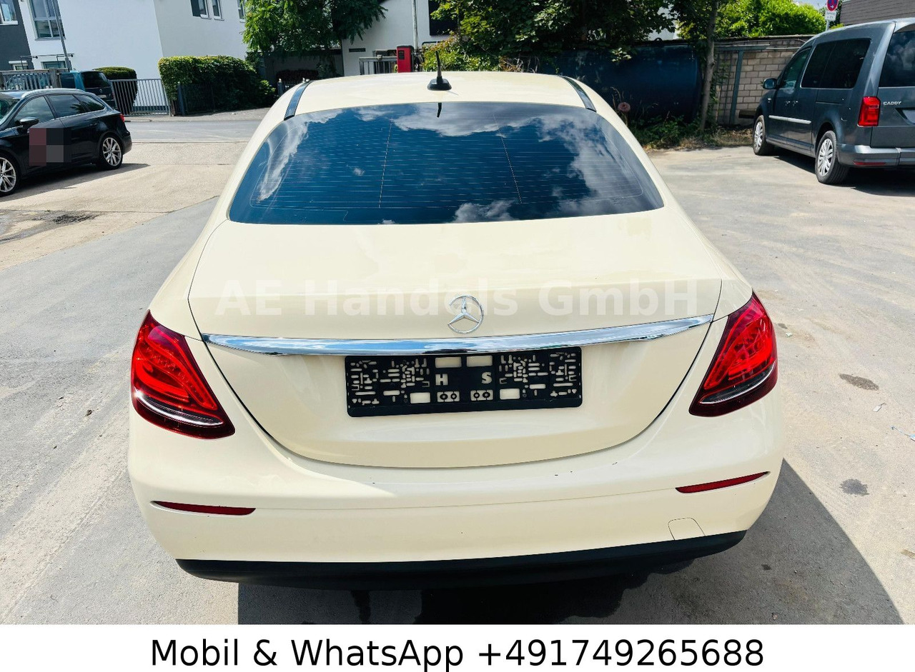 Mercedes-Benz E 220 d *Leder / Sitzheizung / Tempomat - Limousine: das Bild 4 Mercedes-Benz E 220 d *Leder / Sitzheizung / Tempomat - Limousine: das Bild 4