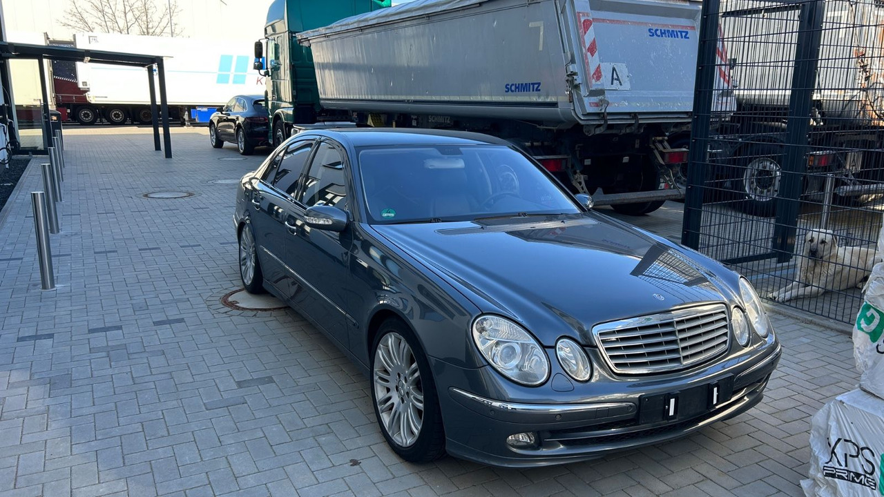 Mercedes-Benz E 350 ELEGANCE *Sport/Harman/Desingo/Massage/PDC - PKW: das Bild 1 Mercedes-Benz E 350 ELEGANCE *Sport/Harman/Desingo/Massage/PDC - PKW: das Bild 1