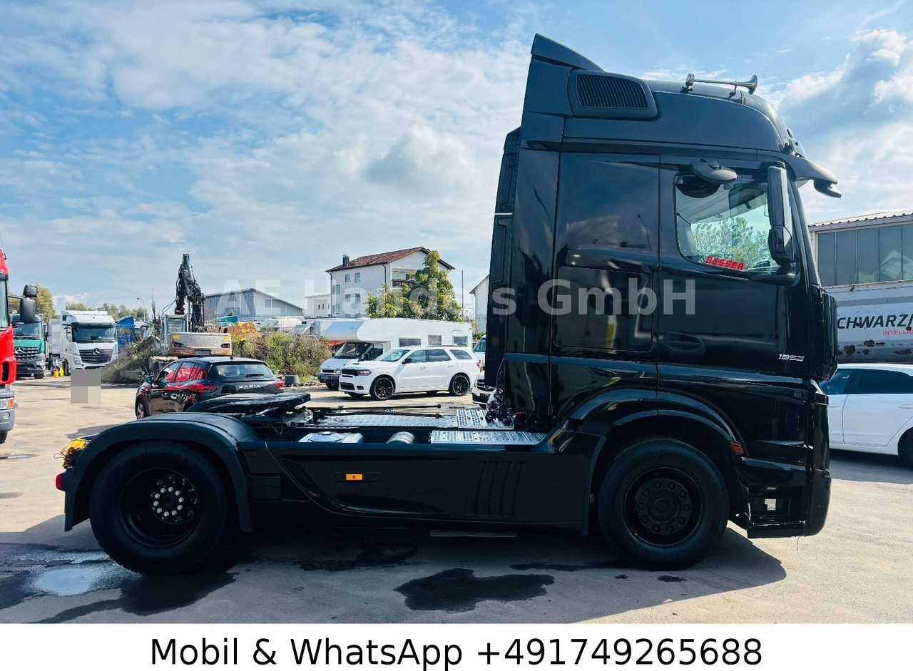 Mercedes-Benz Actros IV 1953 BigSpace LL *Retarder/2-Hydr./ACC - Sattelzugmaschine: das Bild 2 Mercedes-Benz Actros IV 1953 BigSpace LL *Retarder/2-Hydr./ACC - Sattelzugmaschine: das Bild 2