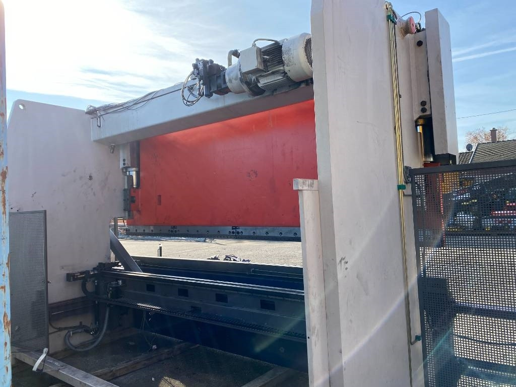 BEYELER Presse/Plieuse PR6 2000KNx4100MM endommagé - Abkantpresse: das Bild 3 BEYELER Presse/Plieuse PR6 2000KNx4100MM endommagé - Abkantpresse: das Bild 3