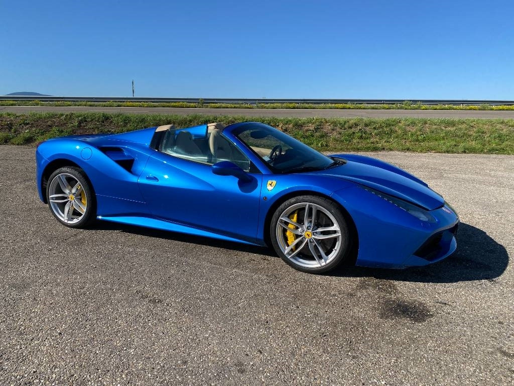 Ferrari 488 SPIDER -Carte Grise Française endommagé - PKW: das Bild 5 Ferrari 488 SPIDER -Carte Grise Française endommagé - PKW: das Bild 5