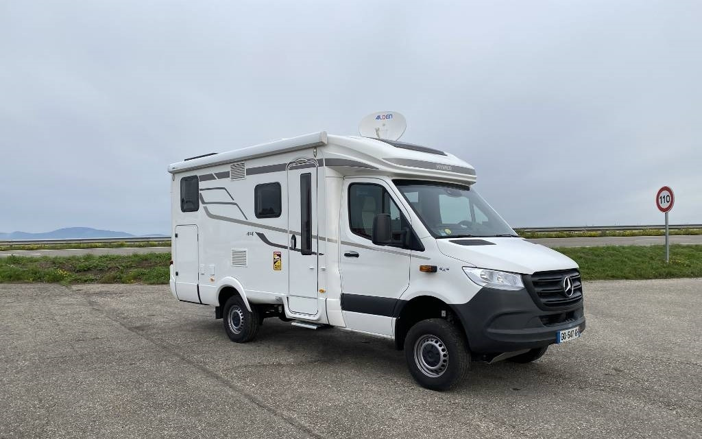 Hymer ML-T 570 -Mercedes 419 CDI 190 4x4 1er Main - Teilintegriertes Wohnmobil: das Bild 3 Hymer ML-T 570 -Mercedes 419 CDI 190 4x4 1er Main - Teilintegriertes Wohnmobil: das Bild 3